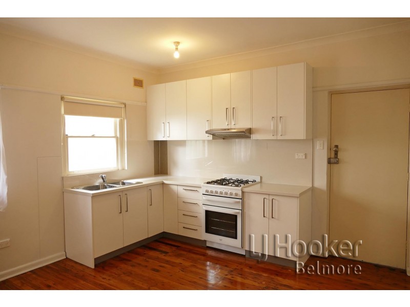 28 Kiewarra Street, Kingsgrove NSW 2208