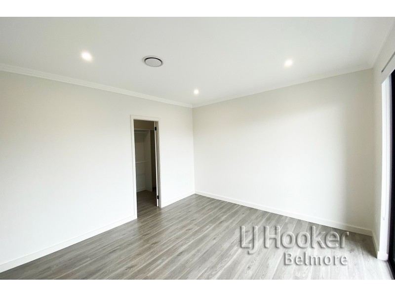 44b Tennyson Ave, Greenacre NSW 2190