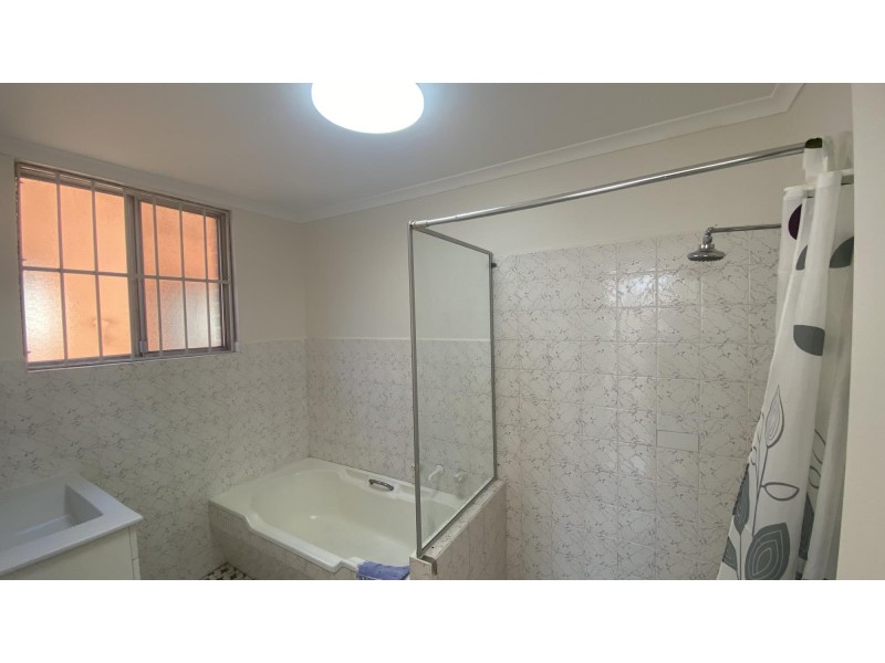 4/18 Phillip Street, Roselands NSW 2196