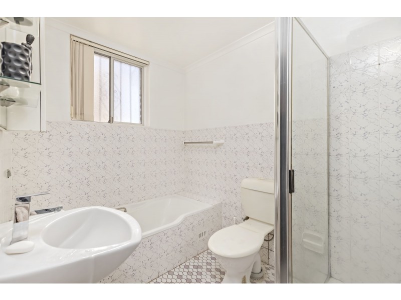 1/112 Victoria Road, Punchbowl NSW 2196