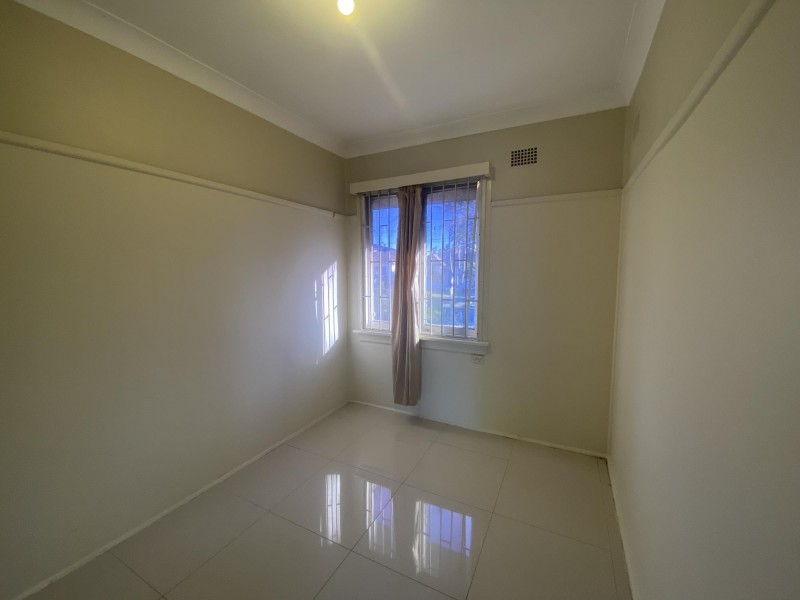 8 Cullens Road, Punchbowl NSW 2196