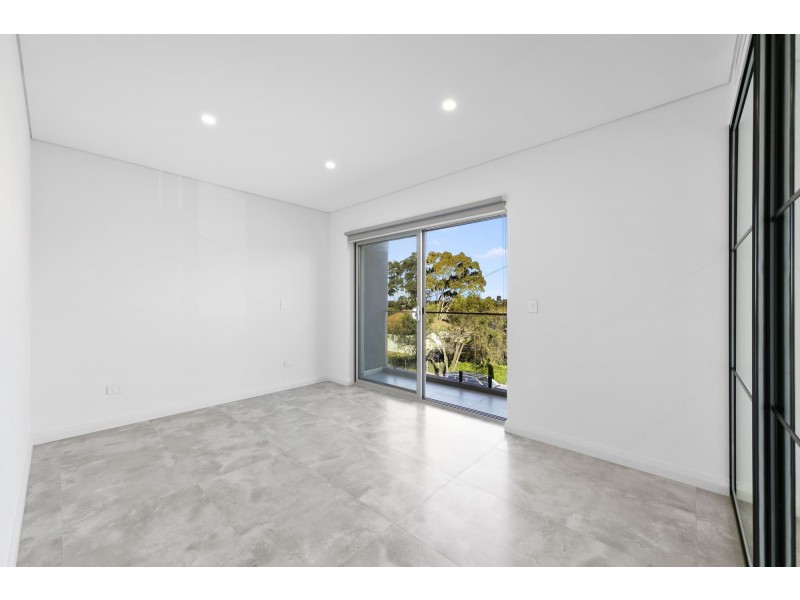 11 Keira Avenue, Greenacre NSW 2190