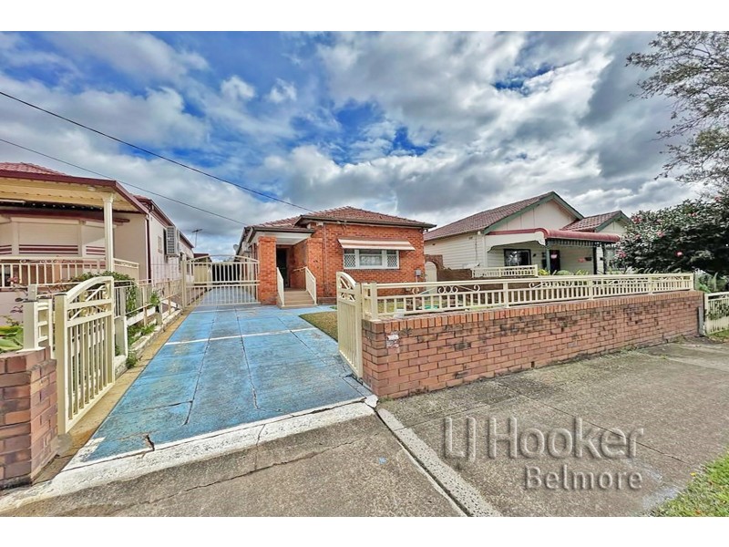 32 Defoe Street, Wiley Park NSW 2195