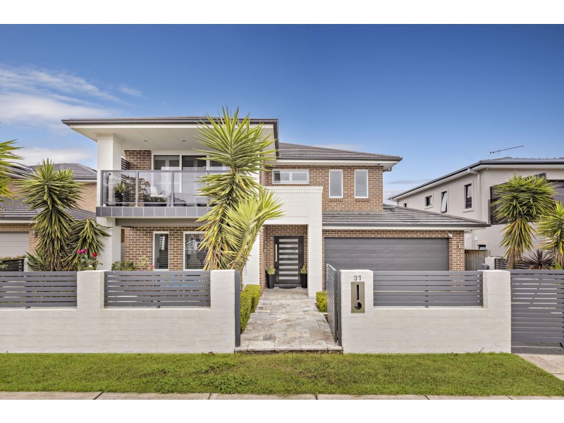 31 Rowe Drive, Potts Hill NSW 2143