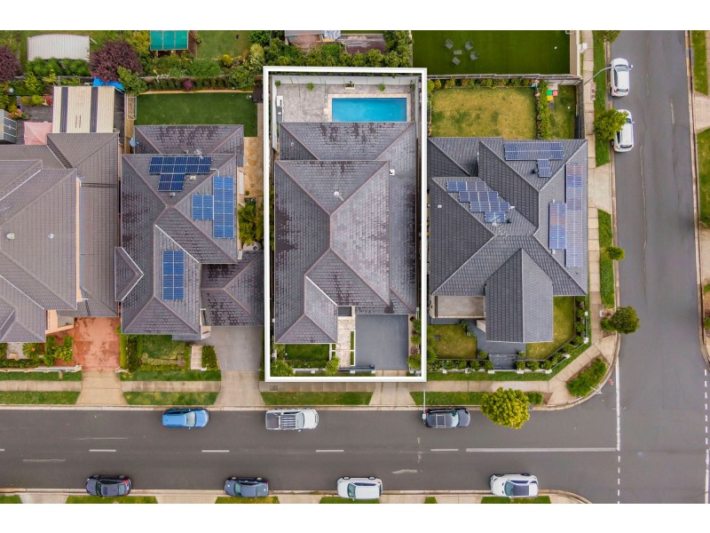 31 Rowe Drive, Potts Hill NSW 2143