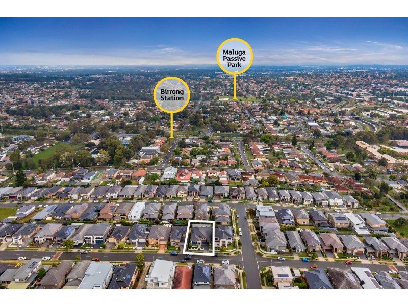 31 Rowe Drive, Potts Hill NSW 2143