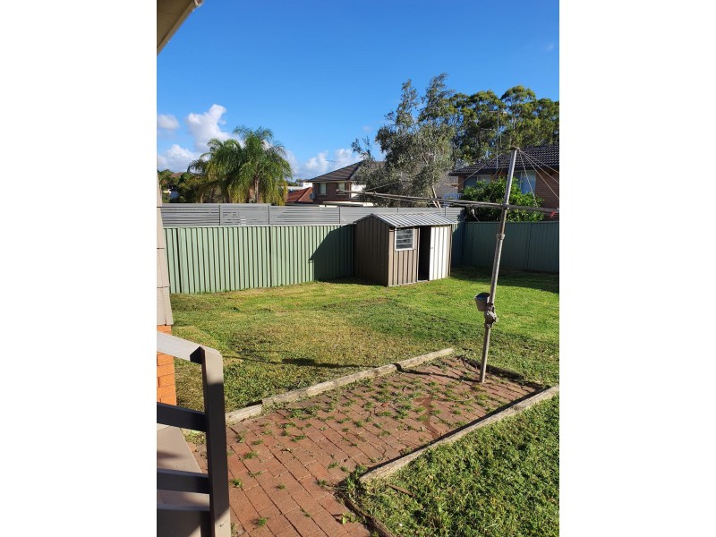 16 Lucinda Ave, Georges Hall NSW 2198
