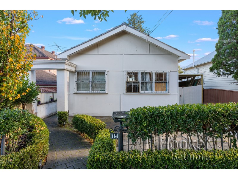 19 Flora Street, Roselands NSW 2196