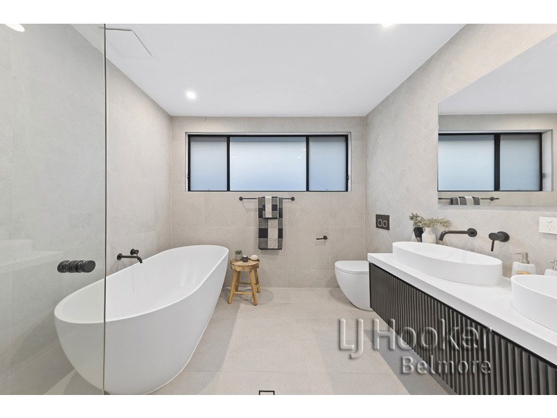 12 Roseland Avenue, Roselands NSW 2196