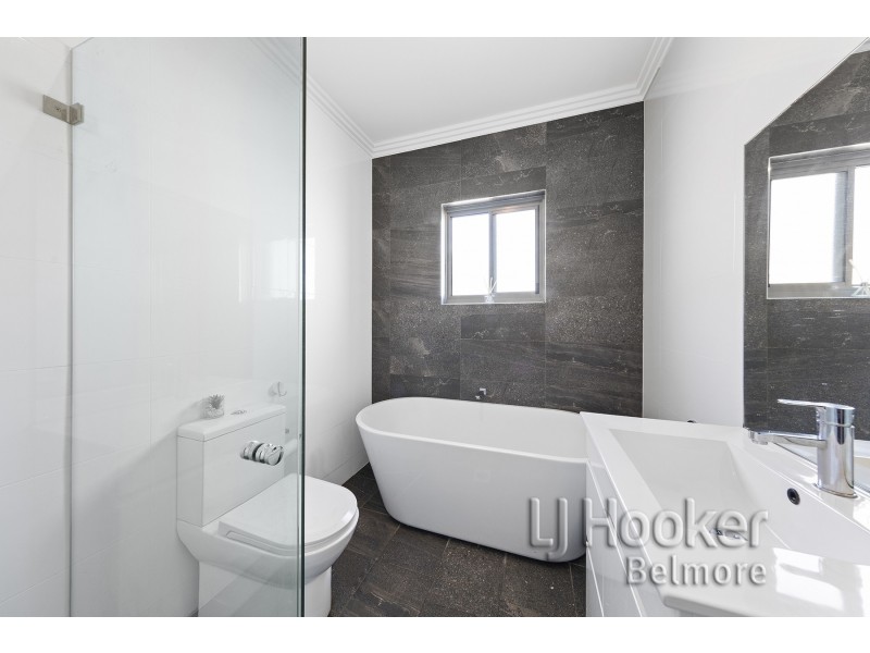 5A Lauma Avenue, Greenacre NSW 2190