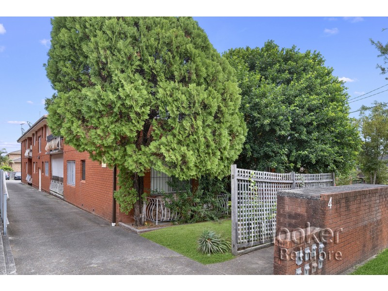 1/4 Boorea Avenue, Lakemba NSW 2195