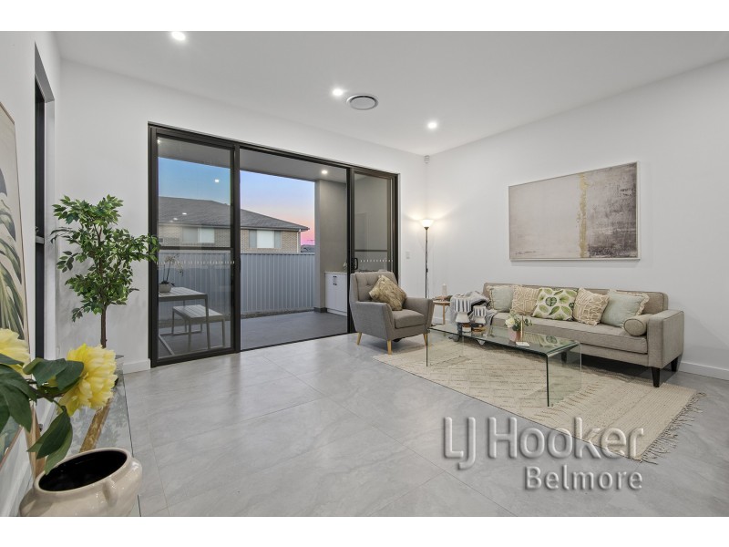 30 Ikara Crescent, Moorebank NSW 2170