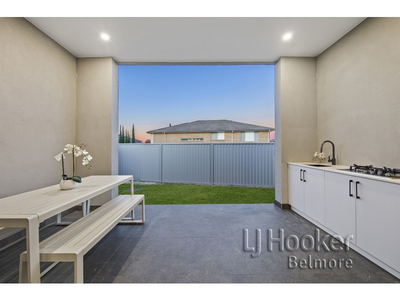 30 Ikara Crescent, Moorebank NSW 2170