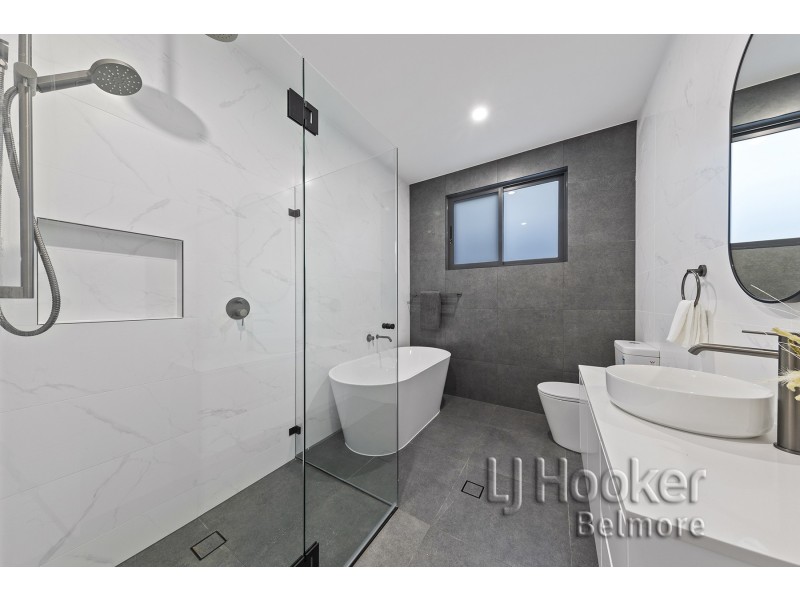 30 Ikara Crescent, Moorebank NSW 2170