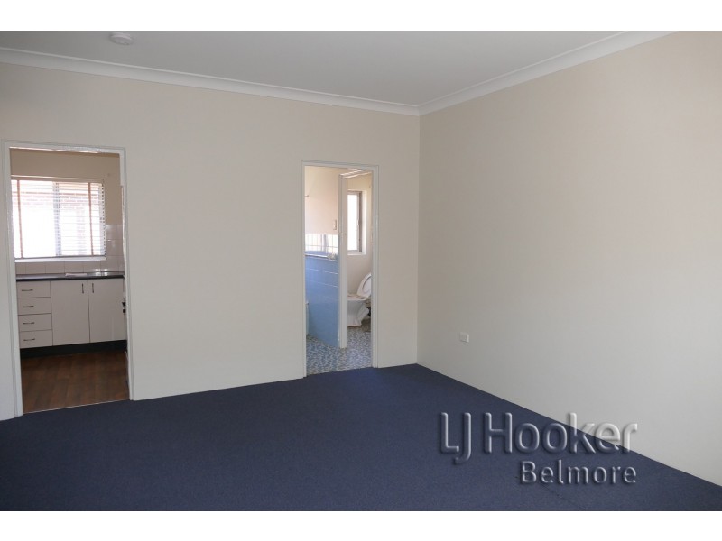 8/266 River Avenue, Carramar NSW 2163