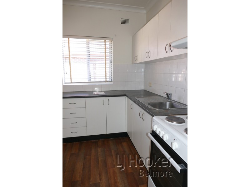 8/266 River Avenue, Carramar NSW 2163