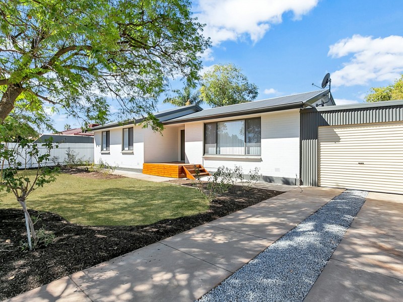 24 Dauntless Crescent, Elizabeth Downs SA 5113
