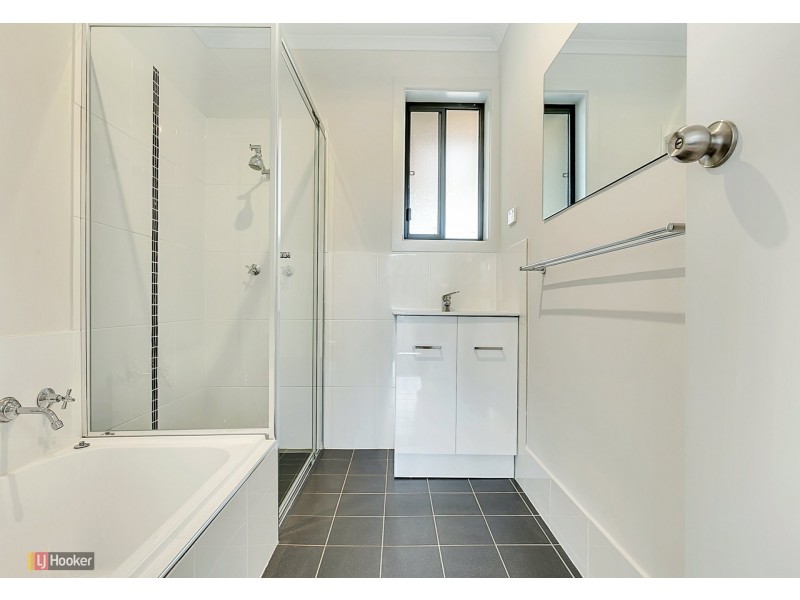 24 Dauntless Crescent, Elizabeth Downs SA 5113