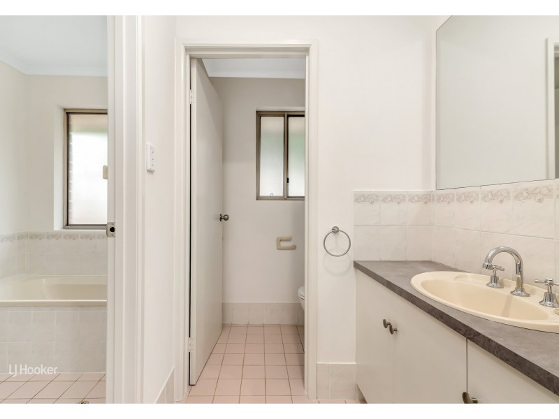 1 Tarana Ct, Hillbank SA 5112