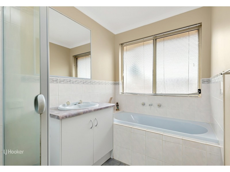 12 Ashwood Blvd, Hillbank SA 5112