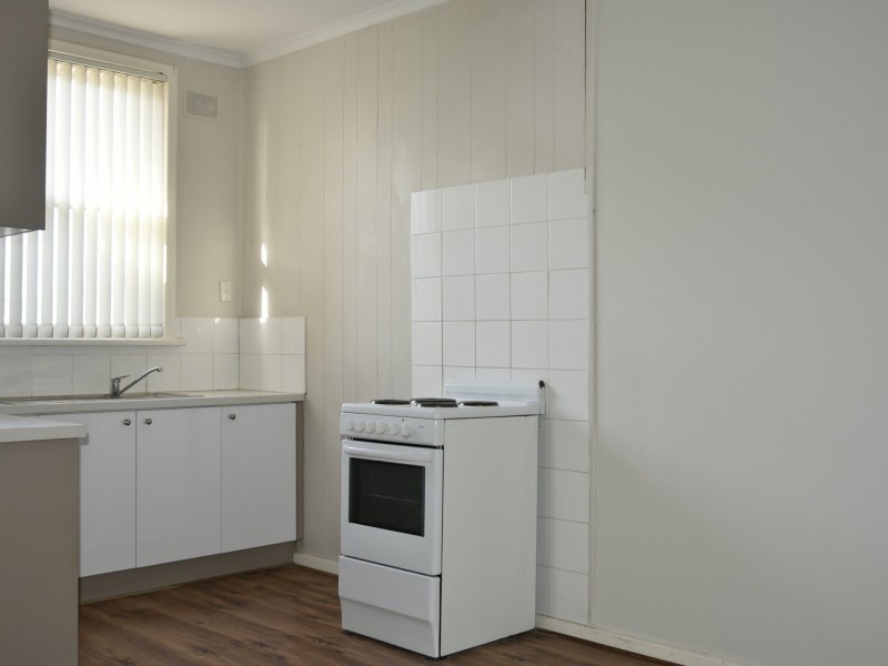 31 Midlow Road, Elizabeth Downs SA 5113