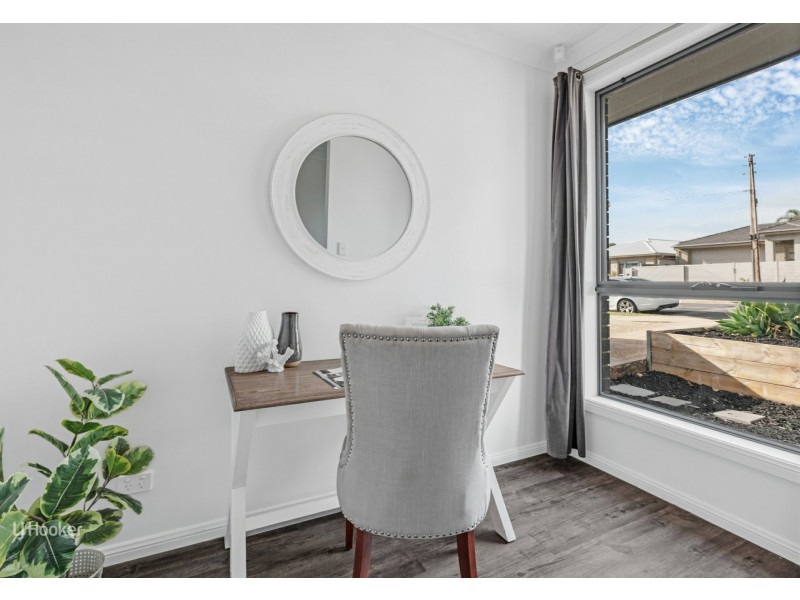 13 Montrose Ave, Clearview SA 5085