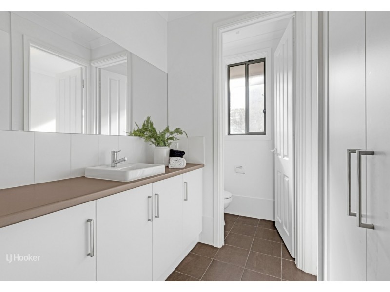 13 Montrose Ave, Clearview SA 5085