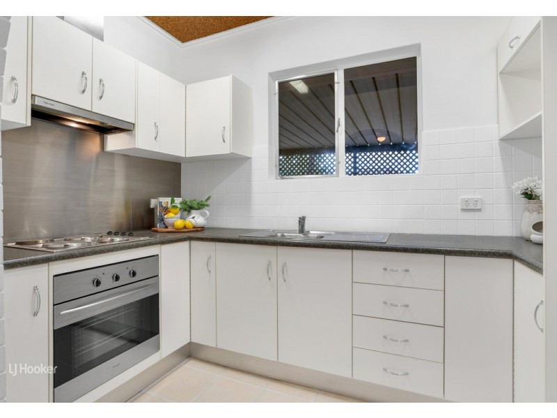 44 Charmaine Ave, Para Vista SA 5093