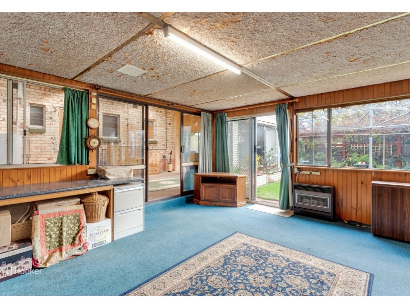 3 Durdin Rd, Elizabeth Vale SA 5112