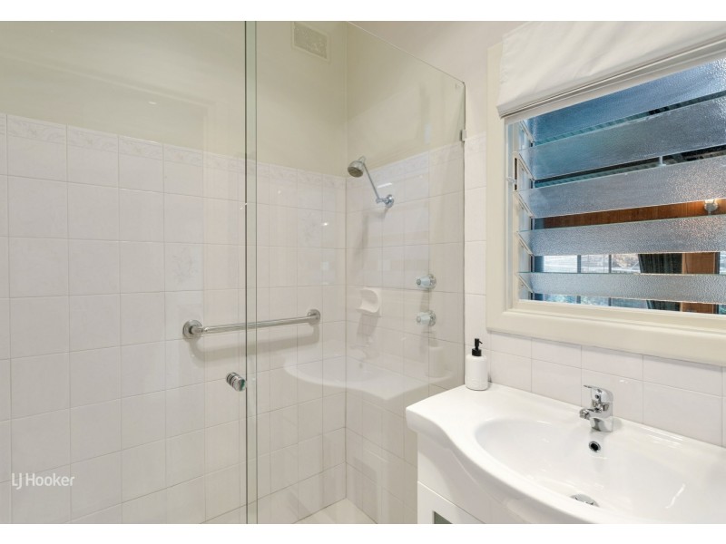 3 Durdin Rd, Elizabeth Vale SA 5112