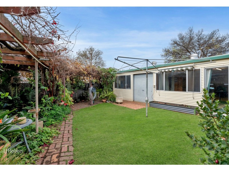 3 Durdin Rd, Elizabeth Vale SA 5112