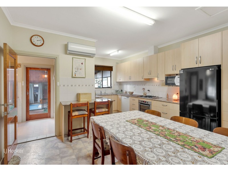 3 Durdin Rd, Elizabeth Vale SA 5112