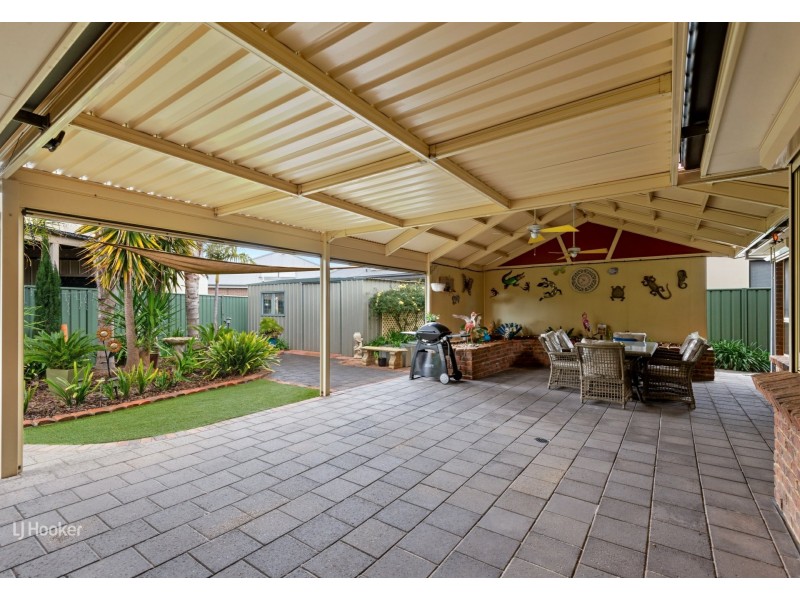 5 Empress Court, Mawson Lakes SA 5095