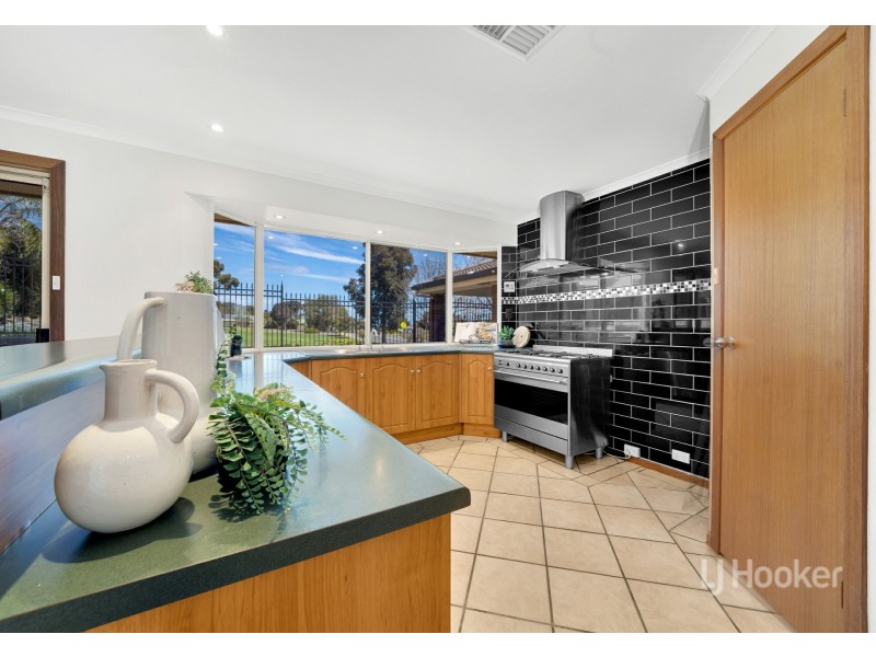 78 Highfield Dr, Hillbank SA 5112