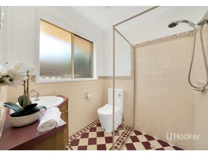 78 Highfield Dr, Hillbank SA 5112