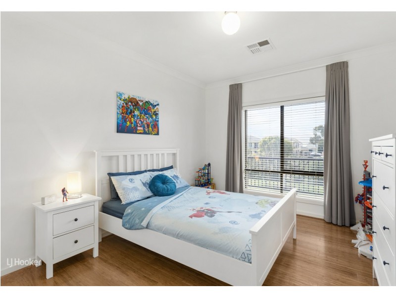 21 Lakefield Crescent, Mawson Lakes SA 5095