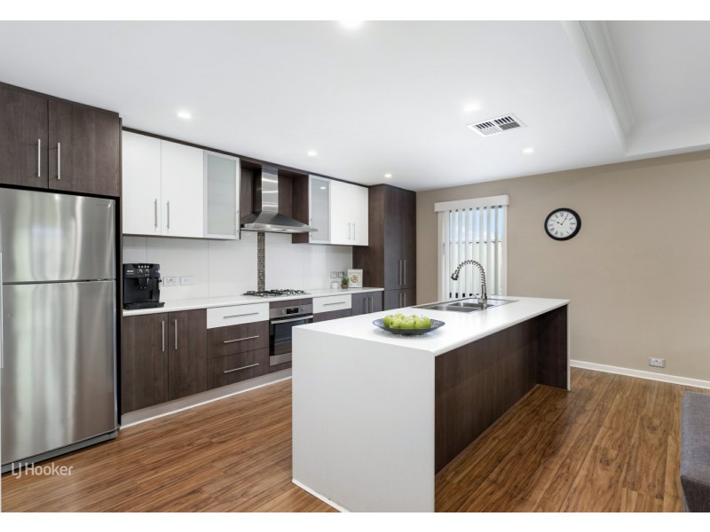 21 Lakefield Crescent, Mawson Lakes SA 5095