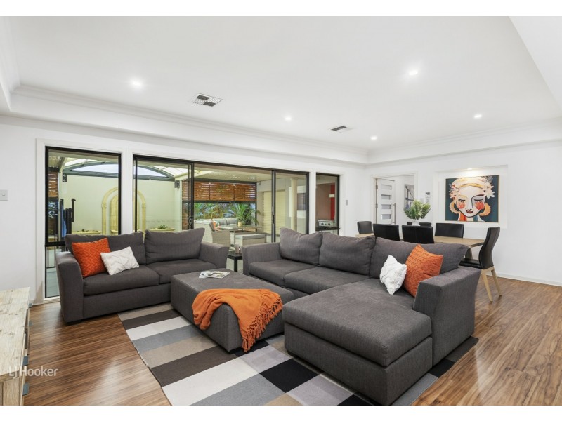 21 Lakefield Crescent, Mawson Lakes SA 5095