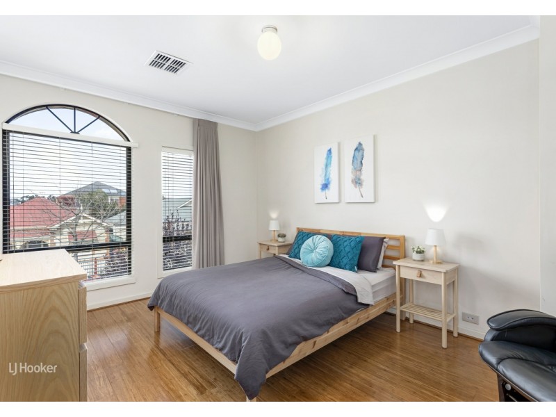 21 Lakefield Crescent, Mawson Lakes SA 5095