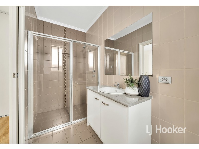 25 Nelson Crescent, Mawson Lakes SA 5095