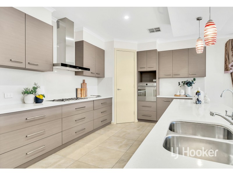 25 Nelson Crescent, Mawson Lakes SA 5095