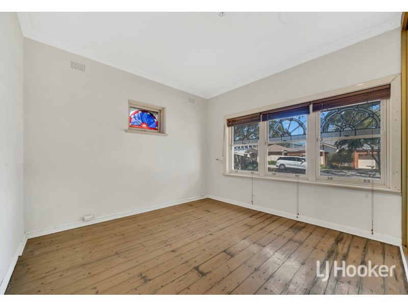 6 St Clements St, Blair Athol SA 5084