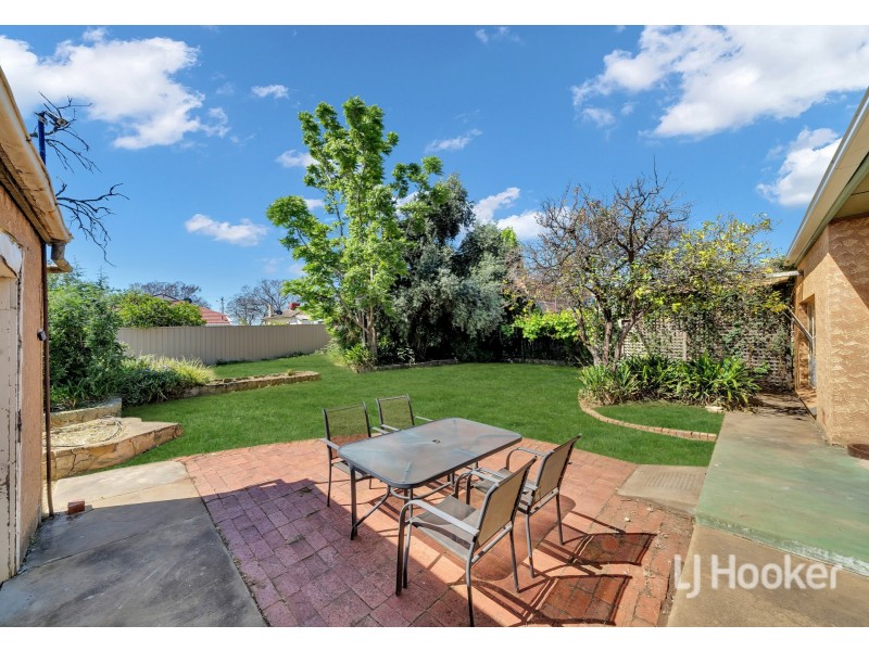 6 St Clements St, Blair Athol SA 5084