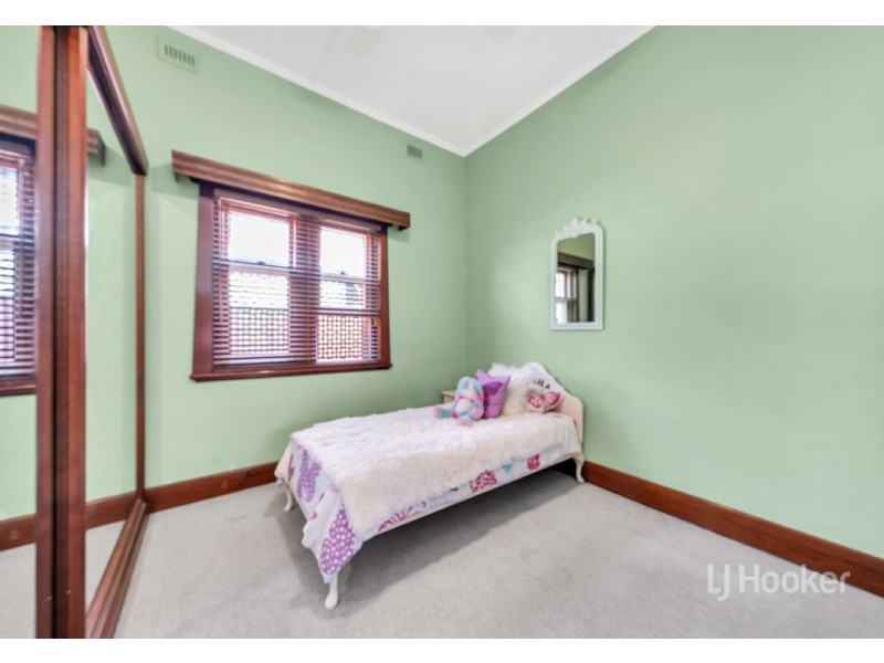 13 Struan Ave, Prospect SA 5082