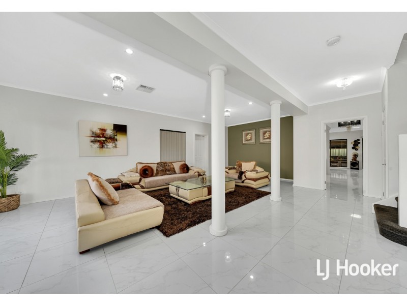 52 Shoalhaven Cct, Mawson Lakes SA 5095