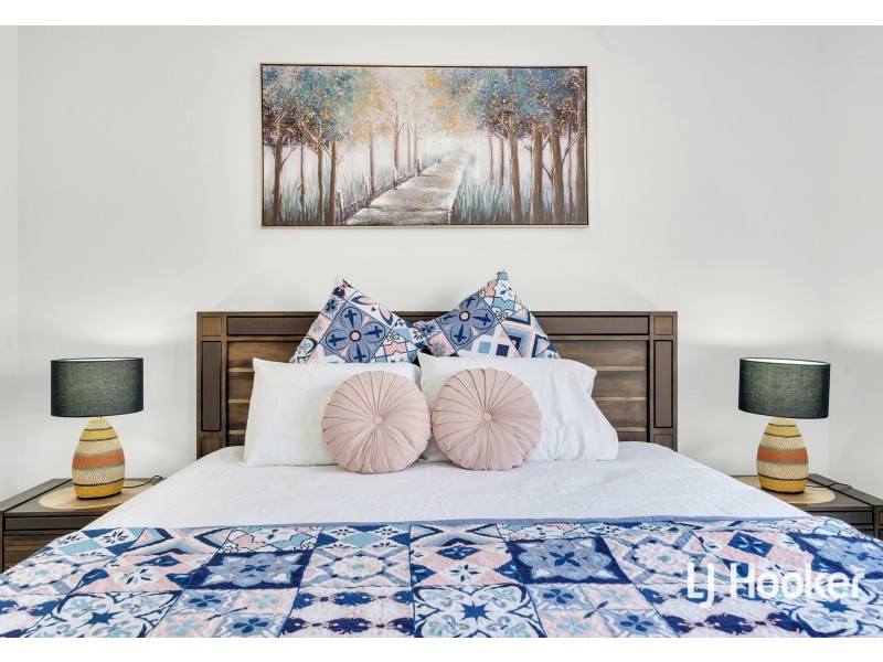 52 Shoalhaven Cct, Mawson Lakes SA 5095