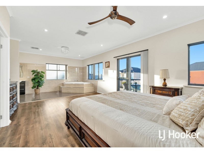 52 Shoalhaven Cct, Mawson Lakes SA 5095