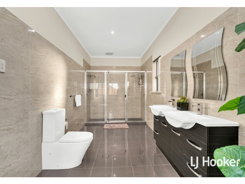 52 Shoalhaven Cct, Mawson Lakes SA 5095