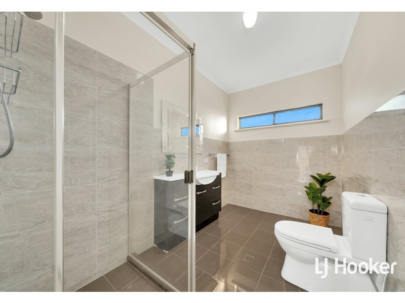 52 Shoalhaven Cct, Mawson Lakes SA 5095