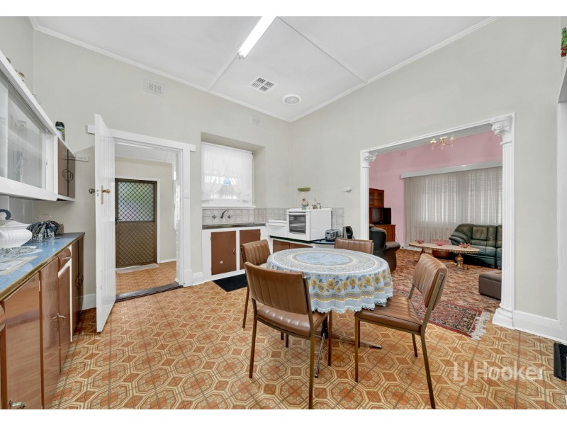 14 Struan Ave, Prospect SA 5082